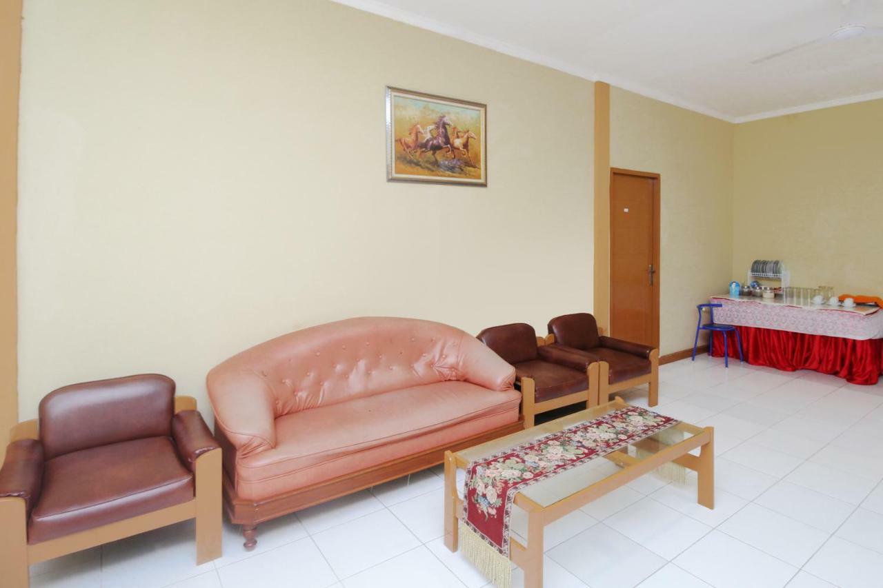 Reddoorz @ Jalan Morotai Lampung Otel Bandar Lampung Dış mekan fotoğraf